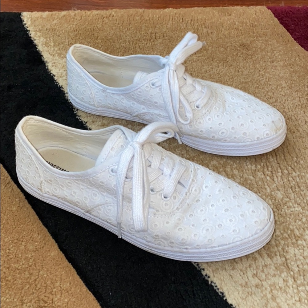 *SOLD* Sneakers👟 - Picture 1 of 9